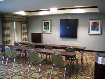 Holiday Inn Express Hotel & Suites MAUMELLE