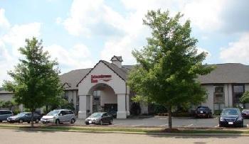 Schoenbrunn Inn and Suites