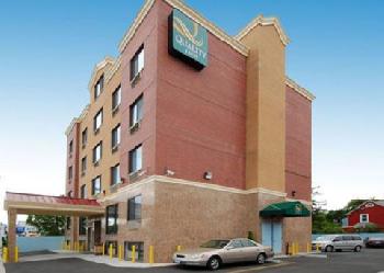 Quality Inn Floral Park