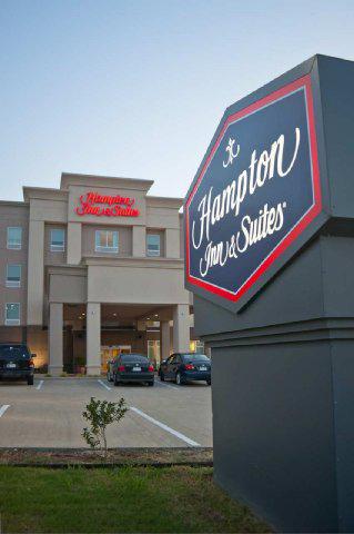 Hampton Inn and Suites Denison, TX
