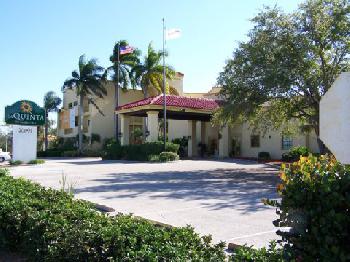 La Quinta Inn & Suites Ft Myers  Sanibel Gateway