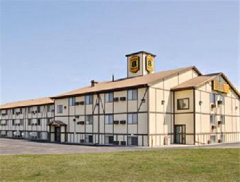 Super 8 Motel - Mitchell