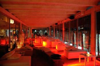 Andris Hotel