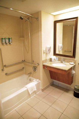 Hampton Inn Milwaukee-Airport