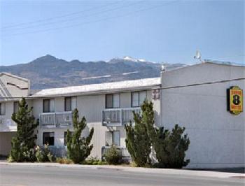 Super 8 Motel - Bishop