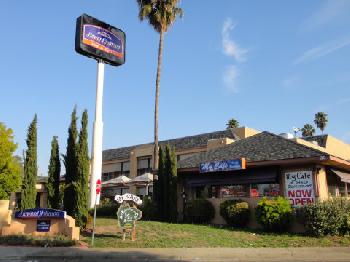 Howard Johnson Inn And Suites Vallejo