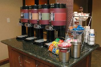 Hampton Inn  Suites Grand RapidsAirport 28th St