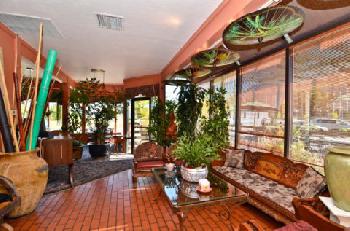 BEST WESTERN Greentree Inn