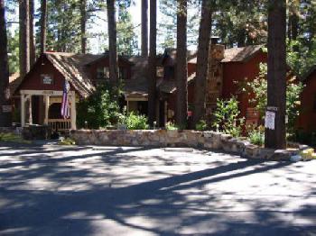 Cozy Hollow Lodge