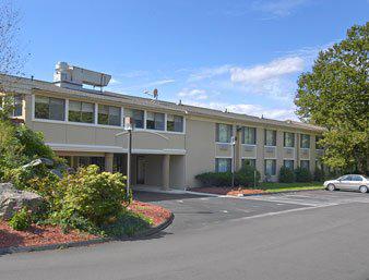 Days Inn - Mystic