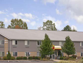 Super 8 Medina