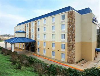 Baymont Inn and Suites Branson - On the Strip