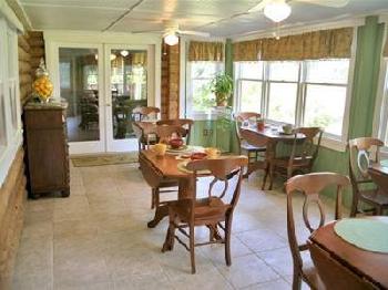 Plantation Oaks Inn