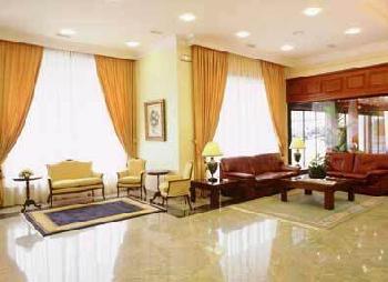Tryp Santiago