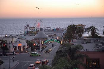 Holiday Inn SANTA MONICA BEACH-AT THE PIER