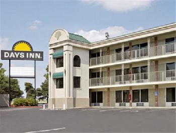Days Inn Lenexa/ Kansas City/Overland Park
