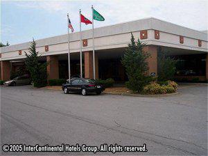 Holiday Inn CLARKSVILLE-I-24 EX 4