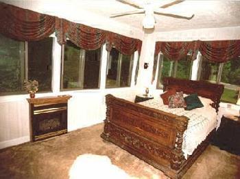 The Tudor House Bed & Breakfas