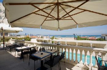 Hotel Carducci 76