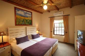 Oakhurst Hotel
