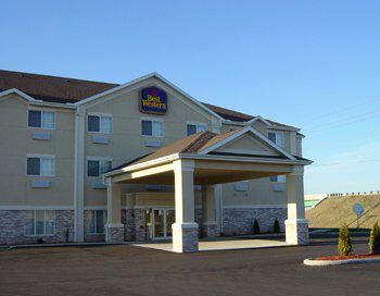 BEST WESTERN PLUS Napoleon Inn & Suites