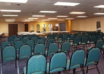 Econo Lodge  Inn & Suites Stevens Point