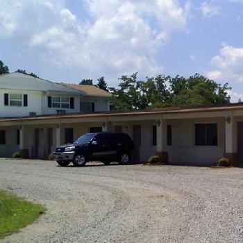 Whispering Pines Motel White S