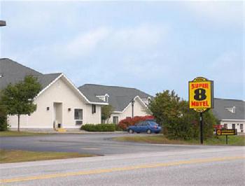 Super 8 Freeport ME/L.L.Area