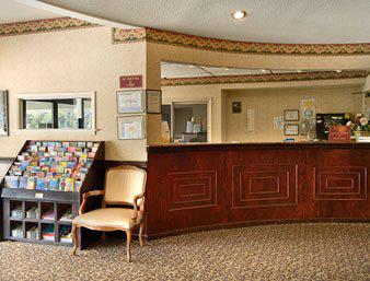 Super 8 Franklin PK