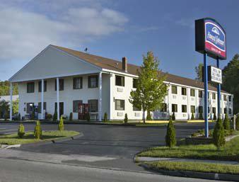 Howard Johnson Inn - Groton