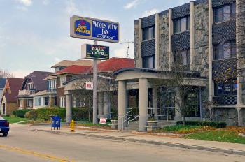 BEST WESTERN Woods View Inn