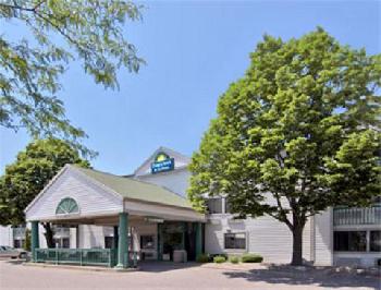 Days Inn and Suites Brooklyn Center/ Minneapolis