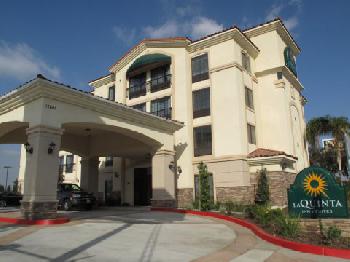La Quinta Inn & Suites Hawaiian Gardens