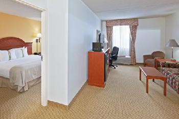 Holiday Inn Hotel & Suites WICHITA DWTN-CONVENTION CENTER