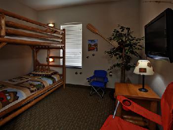 Holiday Inn Express Hotel & Suites PITTSBURG