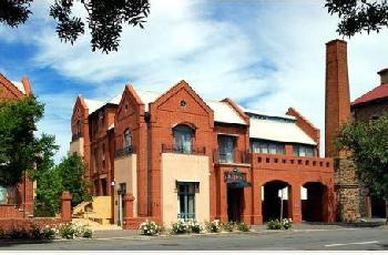 MAJESTIC OLD LION APARTMENTS