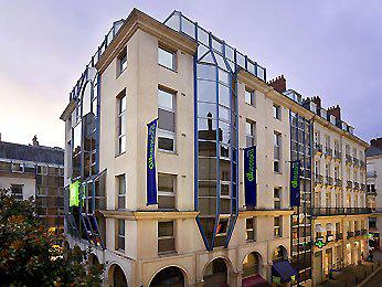 all seasons Nantes Centre Place Royale