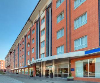 TRYP LEON