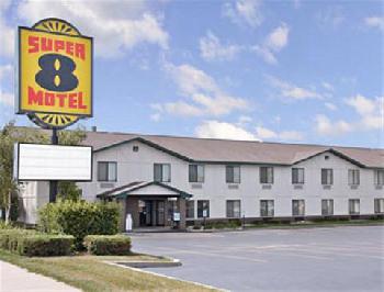 Super 8 Delavan