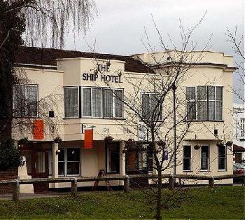 Harrisons Hotel