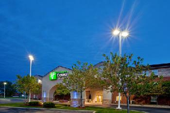 Holiday Inn Express Hotel & Suites BENTON HARBOR