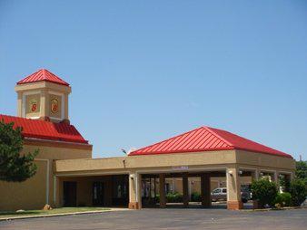 Super 8 Plainview