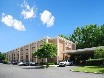 BEST WESTERN PLUS Richmond Airport Hotel