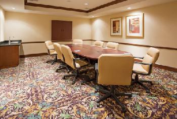 Staybridge Suites MILWAUKEE WEST-OCONOMOWOC