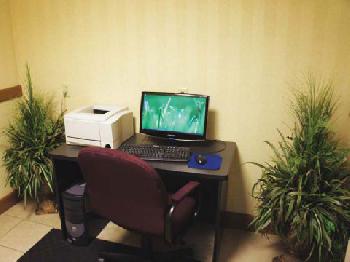 La Quinta Inn & Suites Memphis East-Sycamore View