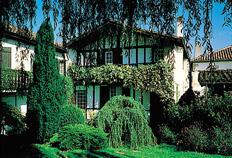 Arraya Chateaux Et Hotels Collection