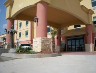 Days Inn & Suites Robinson