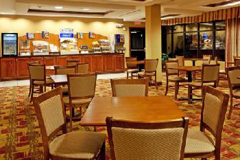 Holiday Inn Express Hotel & Suites HARDEEVILLE-HILTON HEAD