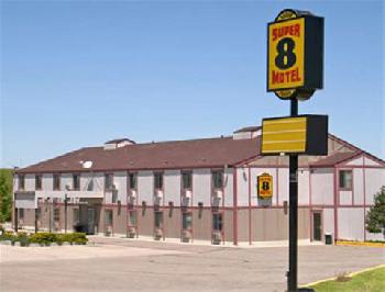 Super 8 Limon