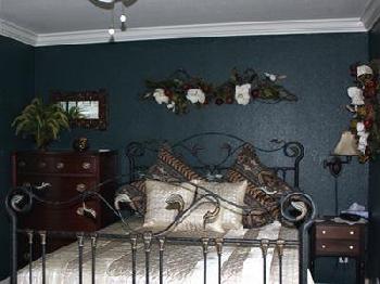 Pine Lodge Bed & Breakfast